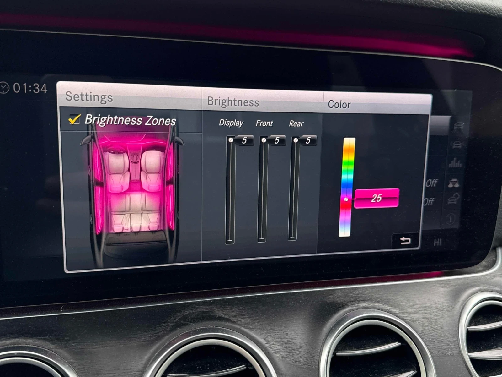 Mercedes-Benz E 400 AMG* 4Matic* Burmester* Обдухване* HUD* 360, снимка 14 - Автомобили и джипове - 54238014