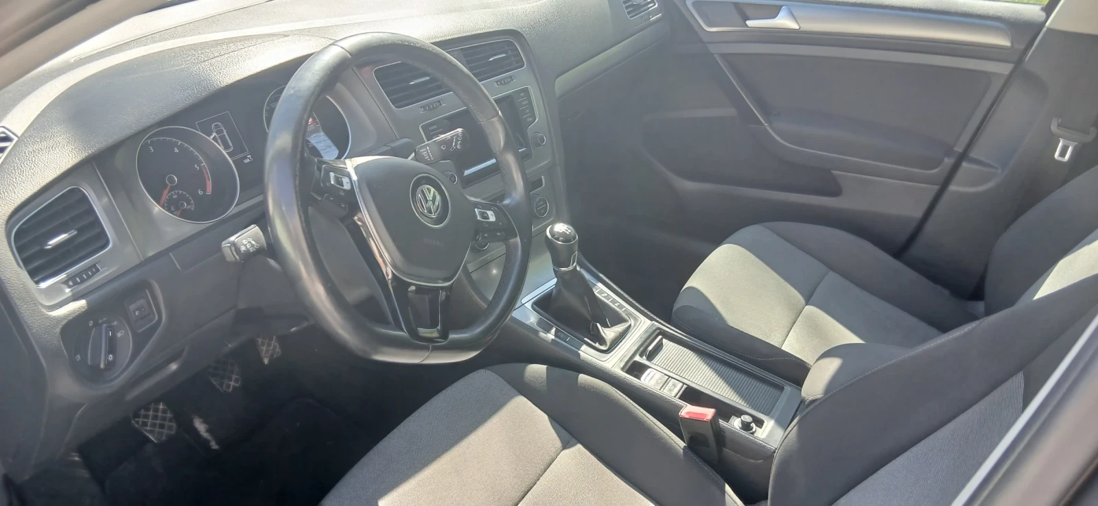 VW Golf, снимка 7 - Автомобили и джипове - 54396876