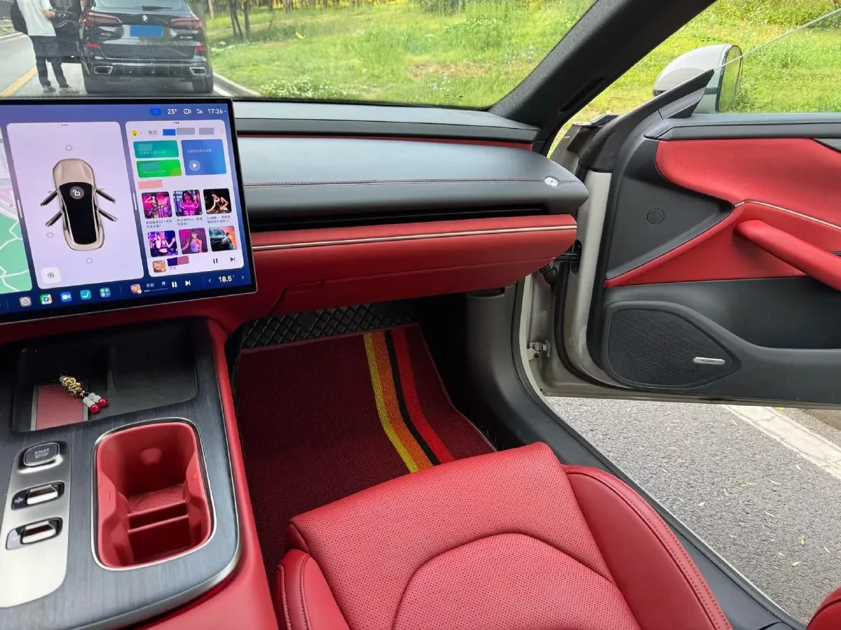 Xiaomi SU7 RWD 73.6 kWh, снимка 10 - Автомобили и джипове - 54410233