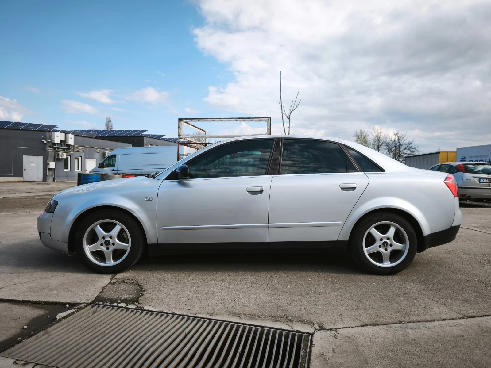 Audi A4 1.8T Quattro, снимка 4 - Автомобили и джипове - 54511489