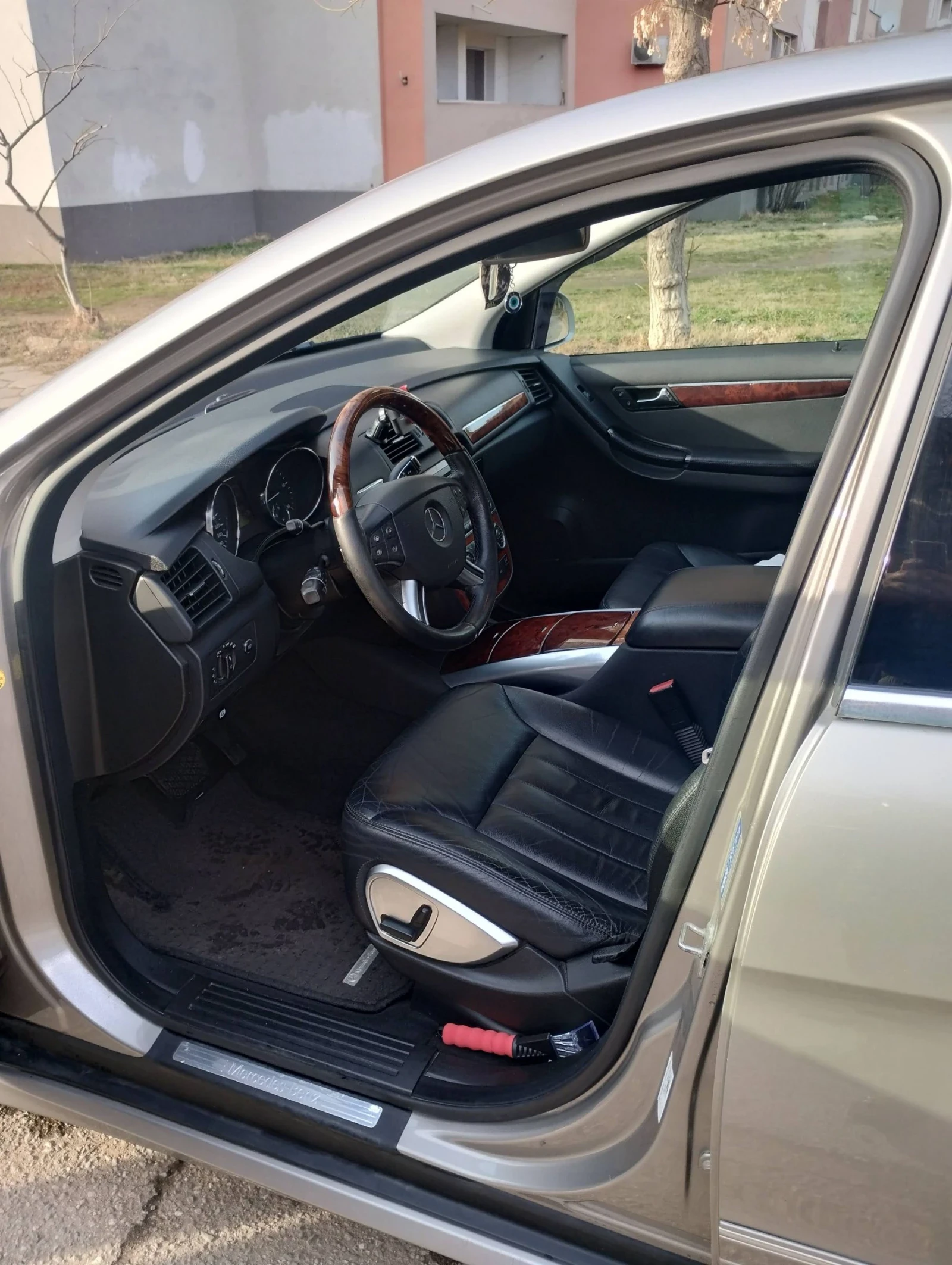 Mercedes-Benz R 320 Long, 6 seats, 4-MATIC, AIRMAIC, снимка 8 - Автомобили и джипове - 55224869