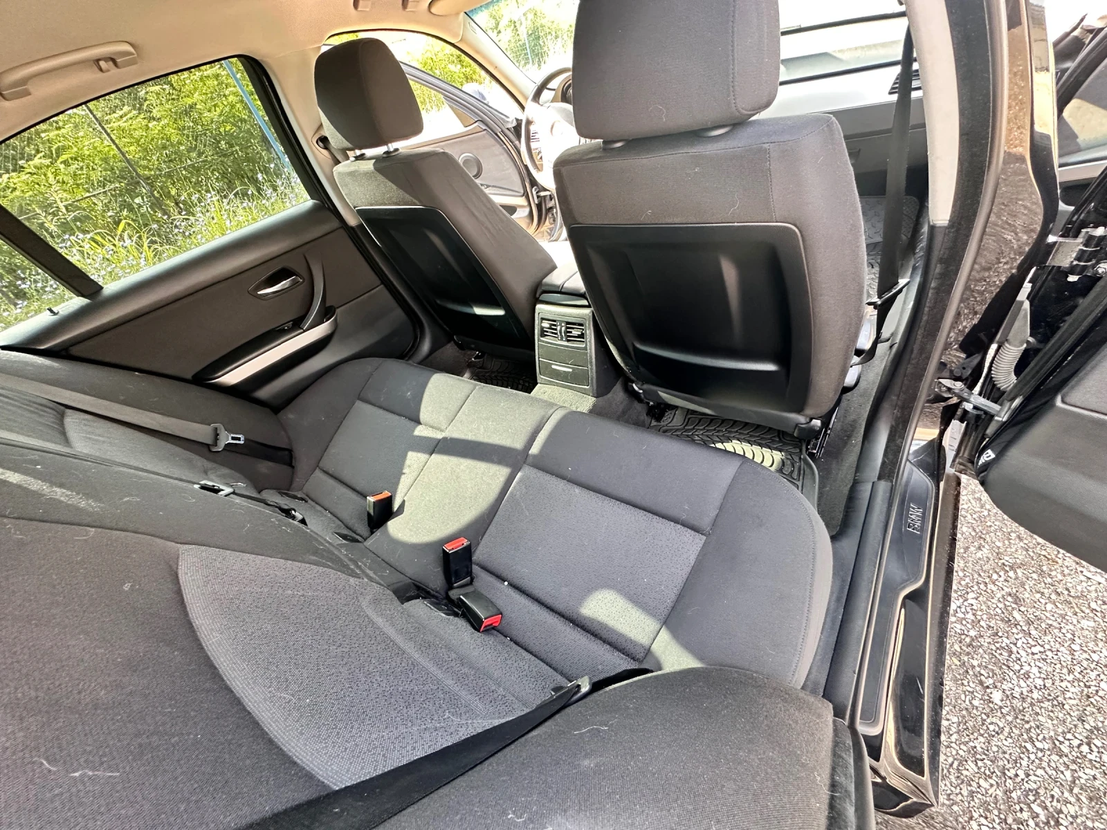 BMW 320, снимка 11 - Автомобили и джипове - 55407484