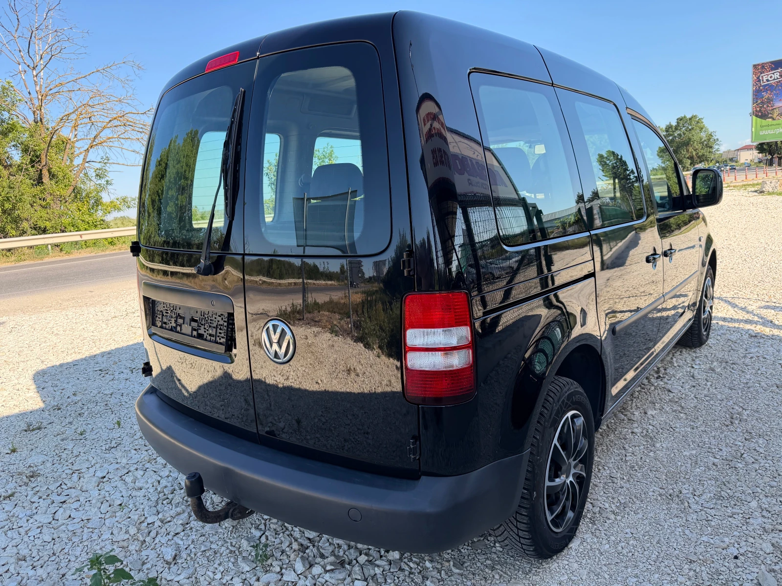 VW Caddy 1.6TDi/102p.s-5 mesten/Klima-Euro 5!!!, снимка 5 - Автомобили и джипове - 55513929