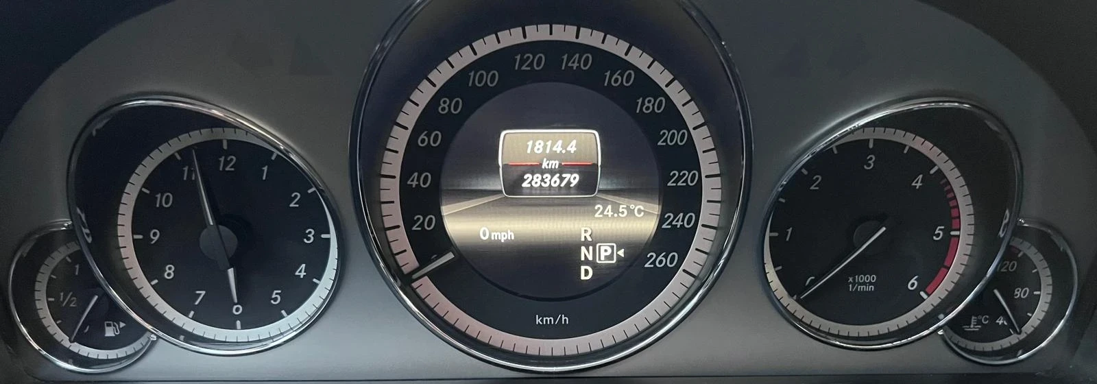Mercedes-Benz E 220 2.2CDi* AVTOMAT/AVANGARD , снимка 10 - Автомобили и джипове - 56087351