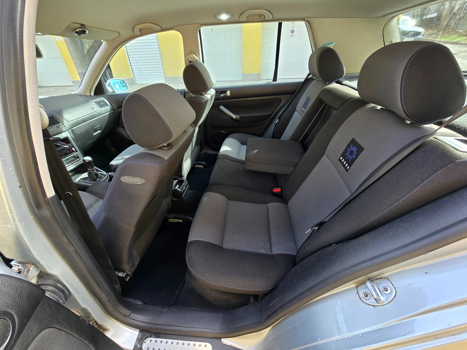 VW Golf 4, снимка 9 - Автомобили и джипове - 56208140