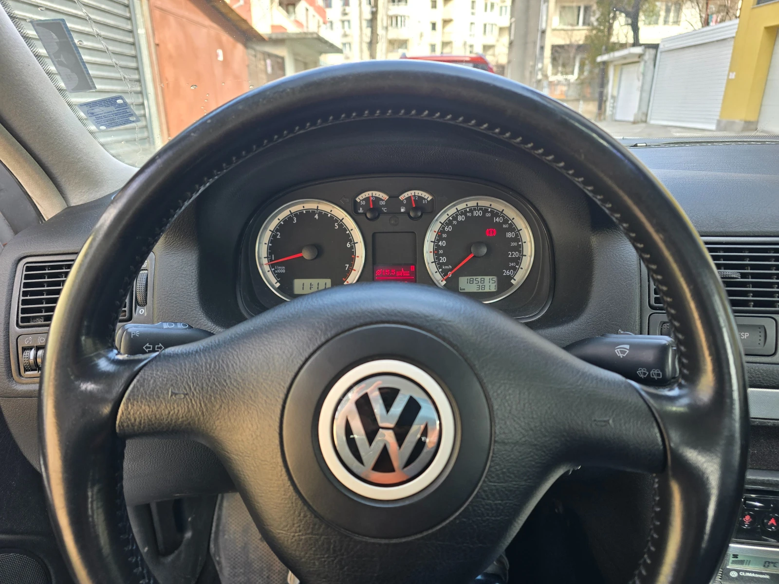 VW Golf 4, снимка 5 - Автомобили и джипове - 56208140