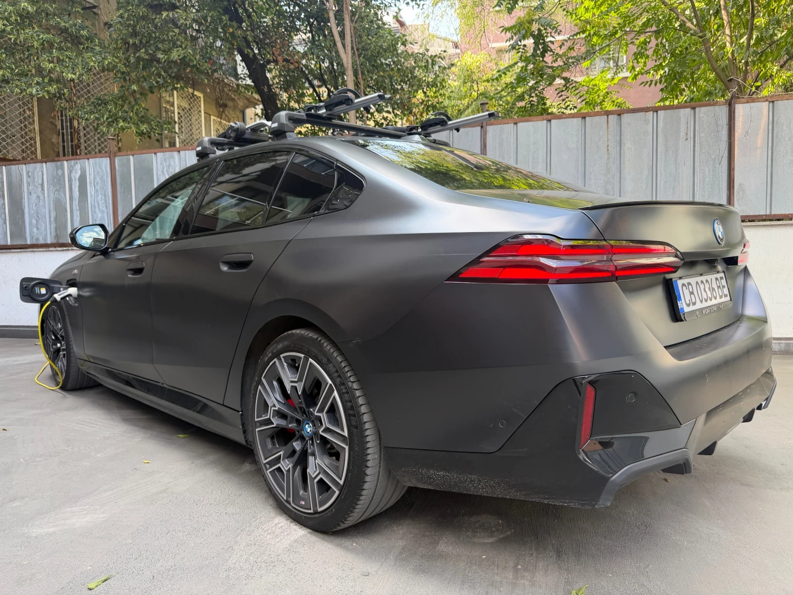 BMW 550 E xDrive M-sport, снимка 5 - Автомобили и джипове - 56719341