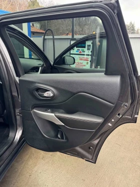 Jeep Cherokee, снимка 11