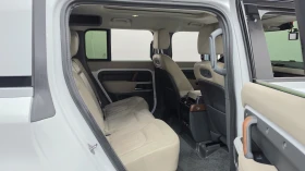 Land Rover Defender D240* BLIND SPOT* 360* ЛЮК* ПОДГРЕВ ВОЛАН* КРАЙНА , снимка 11