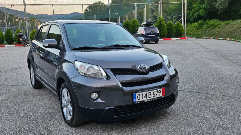 Toyota Urban Cruiser 1.4D4d AWD/KLIMATRONIK, снимка 8 - Автомобили и джипове - 51355775