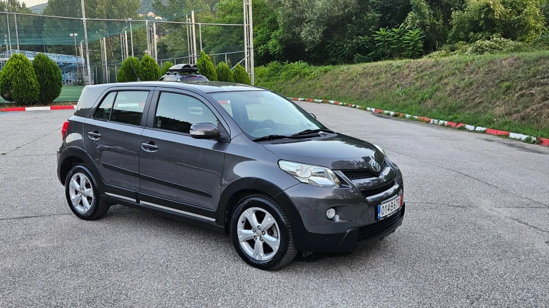 Toyota Urban Cruiser 1.4D4d AWD/KLIMATRONIK, снимка 7 - Автомобили и джипове - 51355775