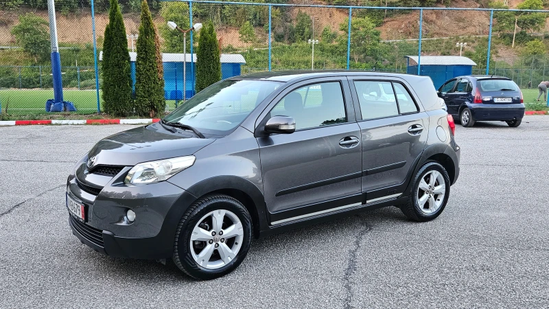 Toyota Urban Cruiser 1.4D4d AWD/KLIMATRONIK, снимка 2 - Автомобили и джипове - 51355775