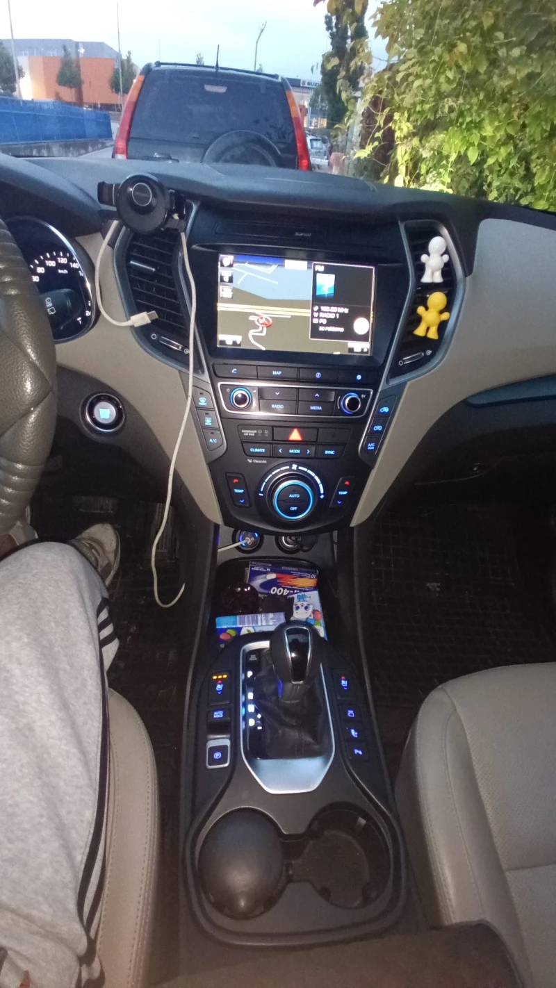 Hyundai Santa fe 4X4, снимка 9 - Автомобили и джипове - 52528989