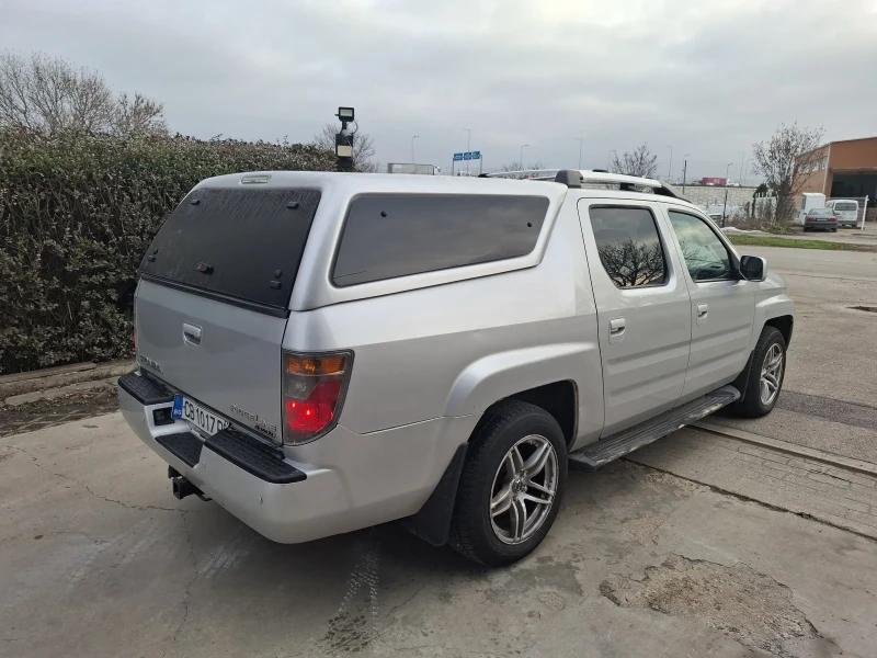 Honda Ridgeline, снимка 3 - Автомобили и джипове - 52644607
