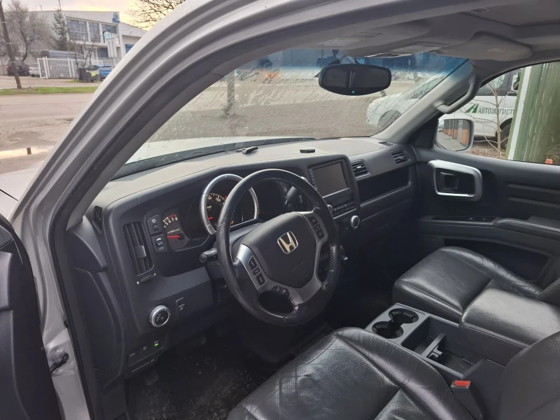 Honda Ridgeline, снимка 5 - Автомобили и джипове - 52644607