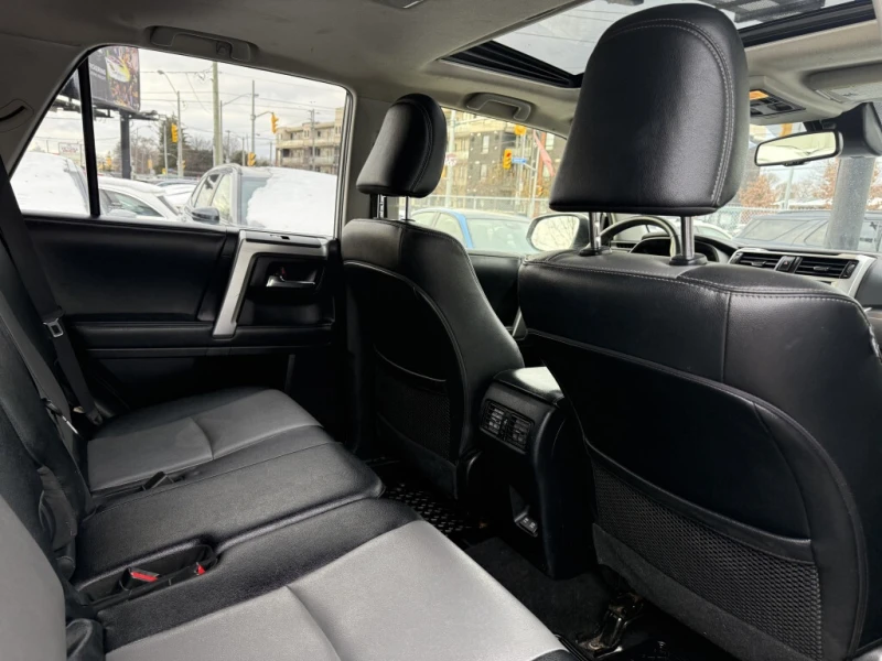 Toyota 4runner * SR5 Premium 4.0L 4WD * CARFAX * ЦЕНА ДО БГ, снимка 16 - Автомобили и джипове - 52991595