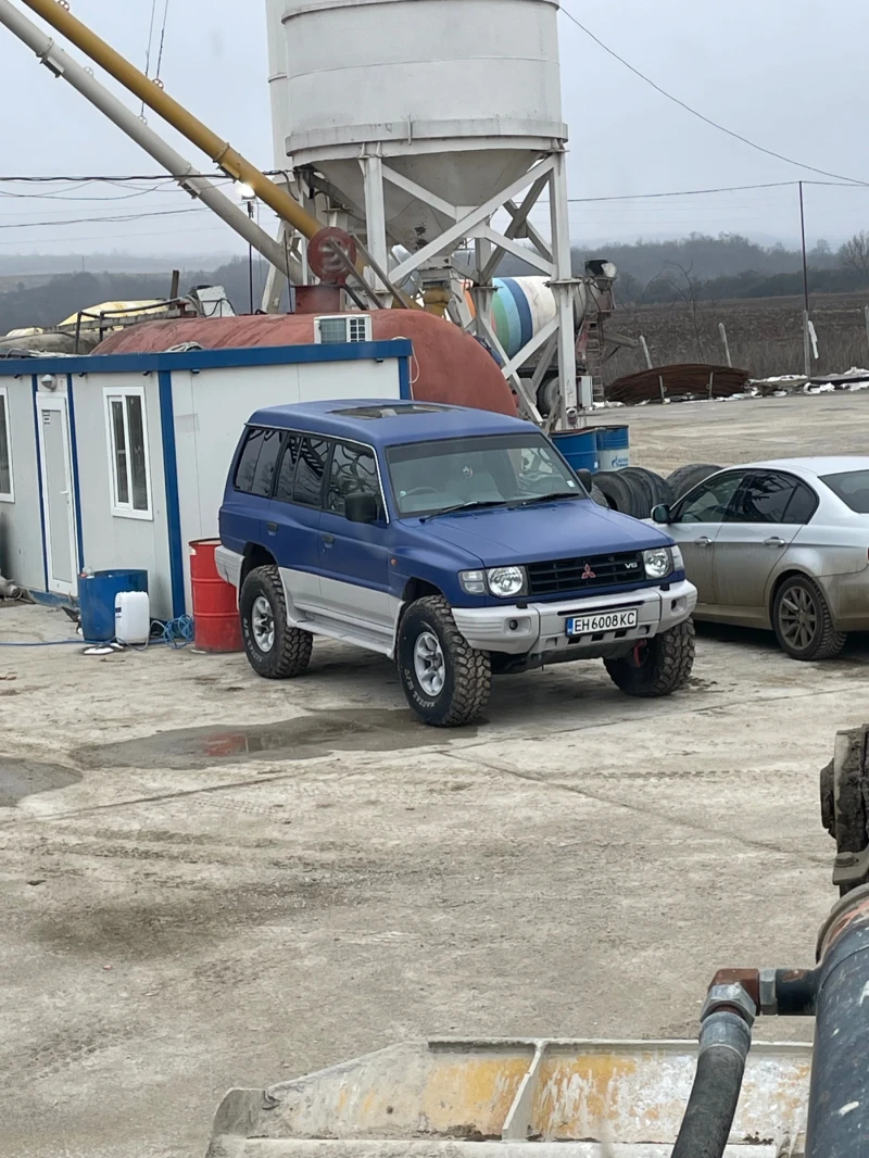 Mitsubishi Pajero, снимка 2 - Автомобили и джипове - 53582150