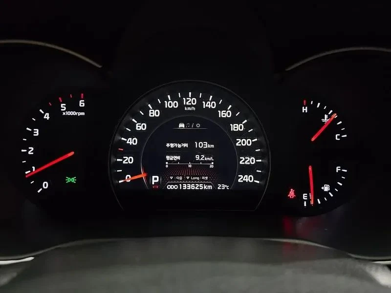 Kia Sorento, снимка 8 - Автомобили и джипове - 56719793