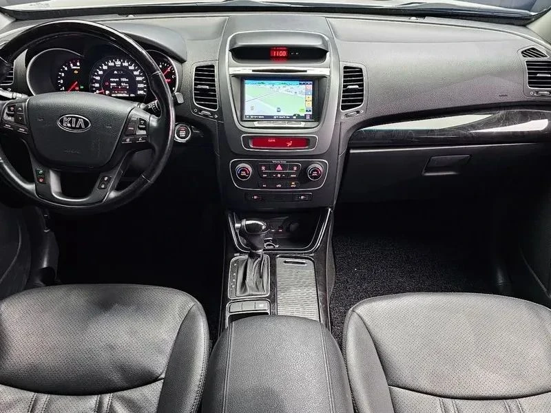 Kia Sorento, снимка 7 - Автомобили и джипове - 56719793