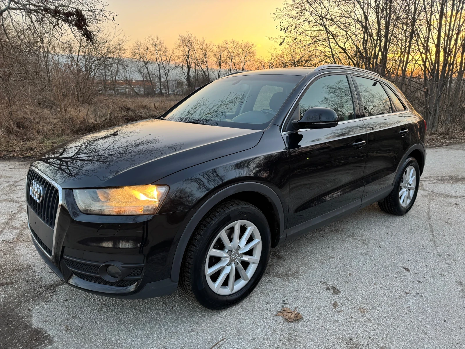 Audi Q3 2.0TDI Navi.2-ключа.Сервизна История.Парктроник. - [1] 