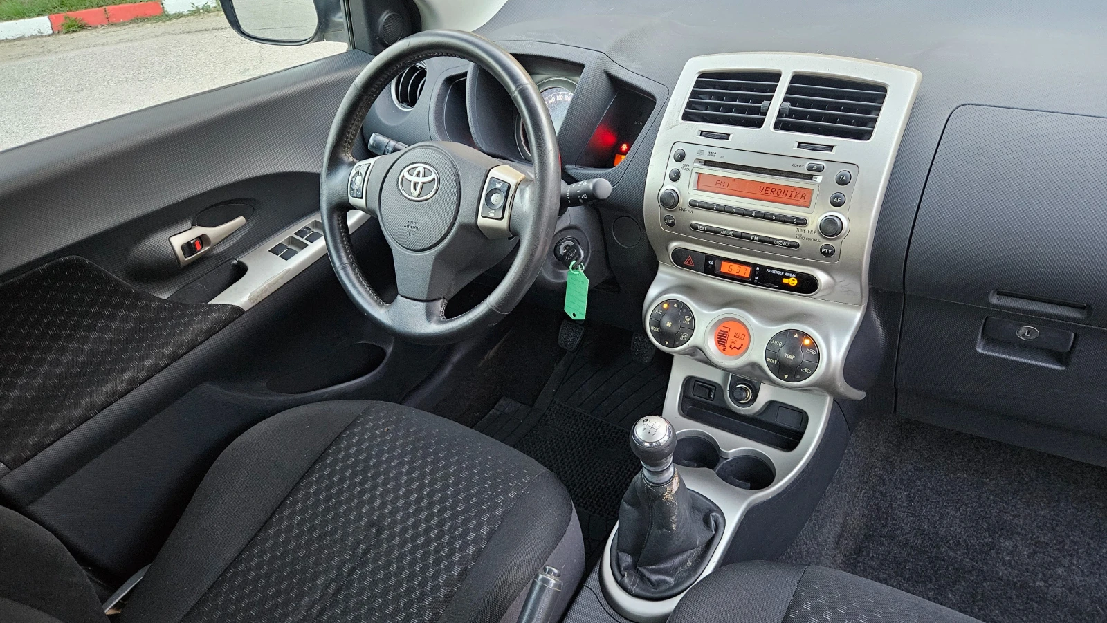 Toyota Urban Cruiser 1.4D4d AWD/KLIMATRONIK - изображение 10
