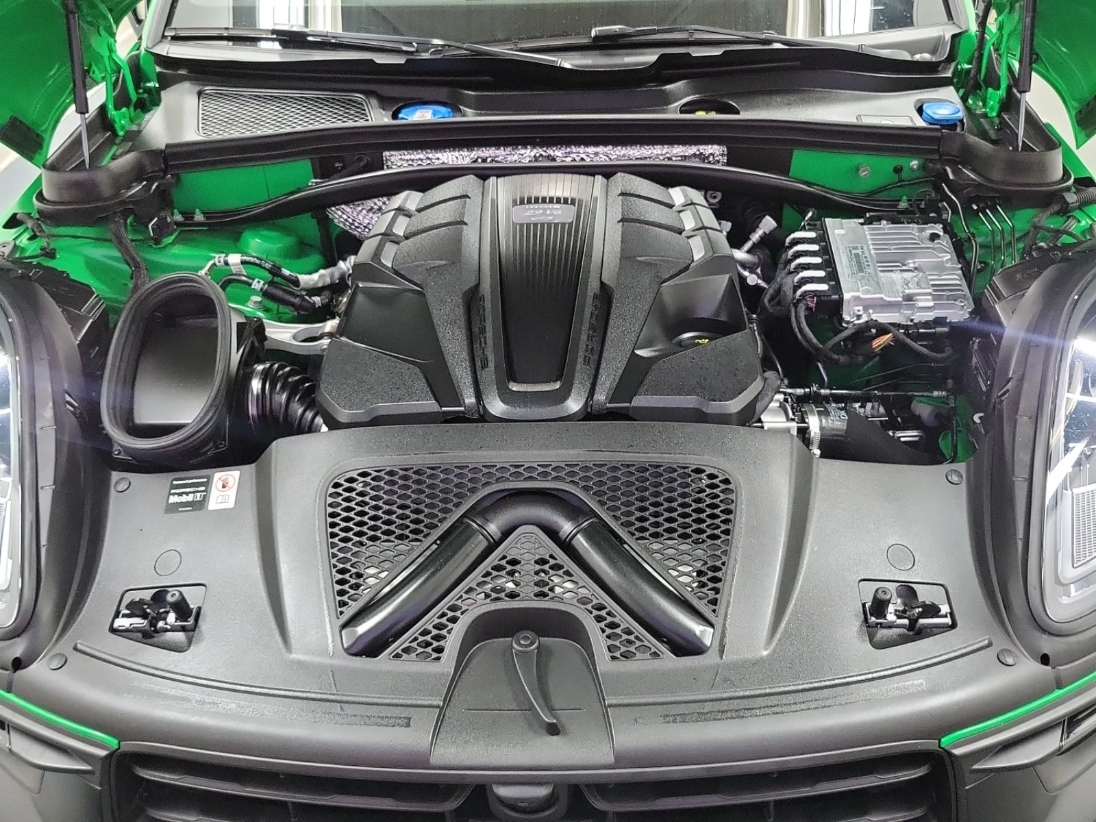 Porsche Macan * GTS* CARFAX * FULL - изображение 9