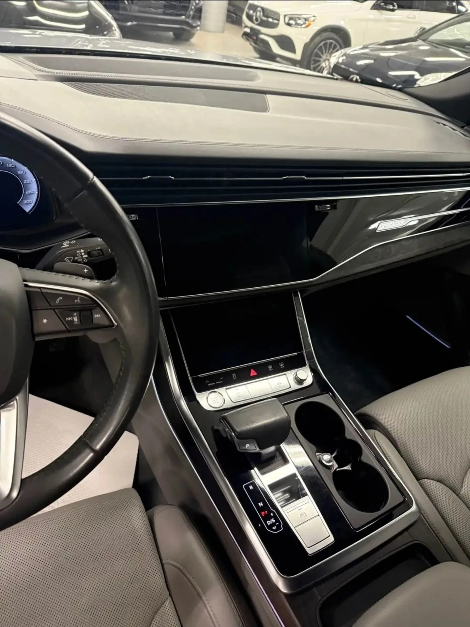 Audi Q8 2019/111000KM/3.0T/B&O/PANO/PODGREV/CARFAX, снимка 7 - Автомобили и джипове - 53839130