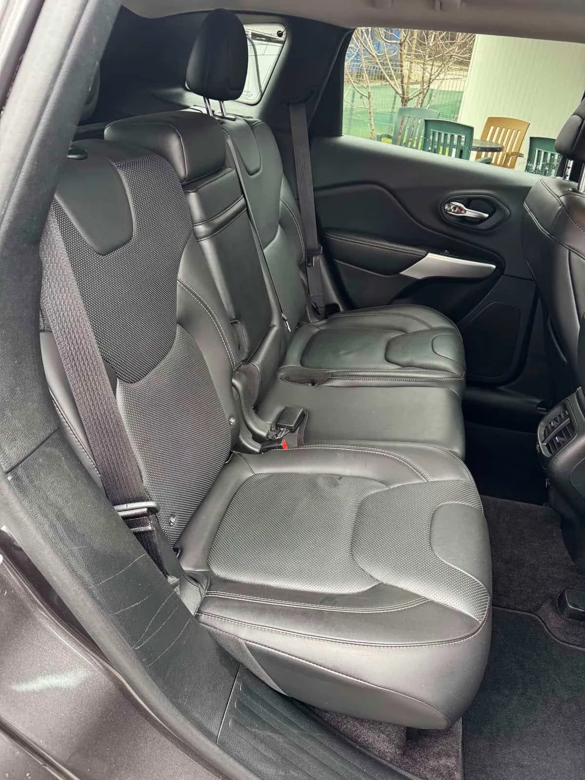 Jeep Cherokee, снимка 10 - Автомобили и джипове - 54208191