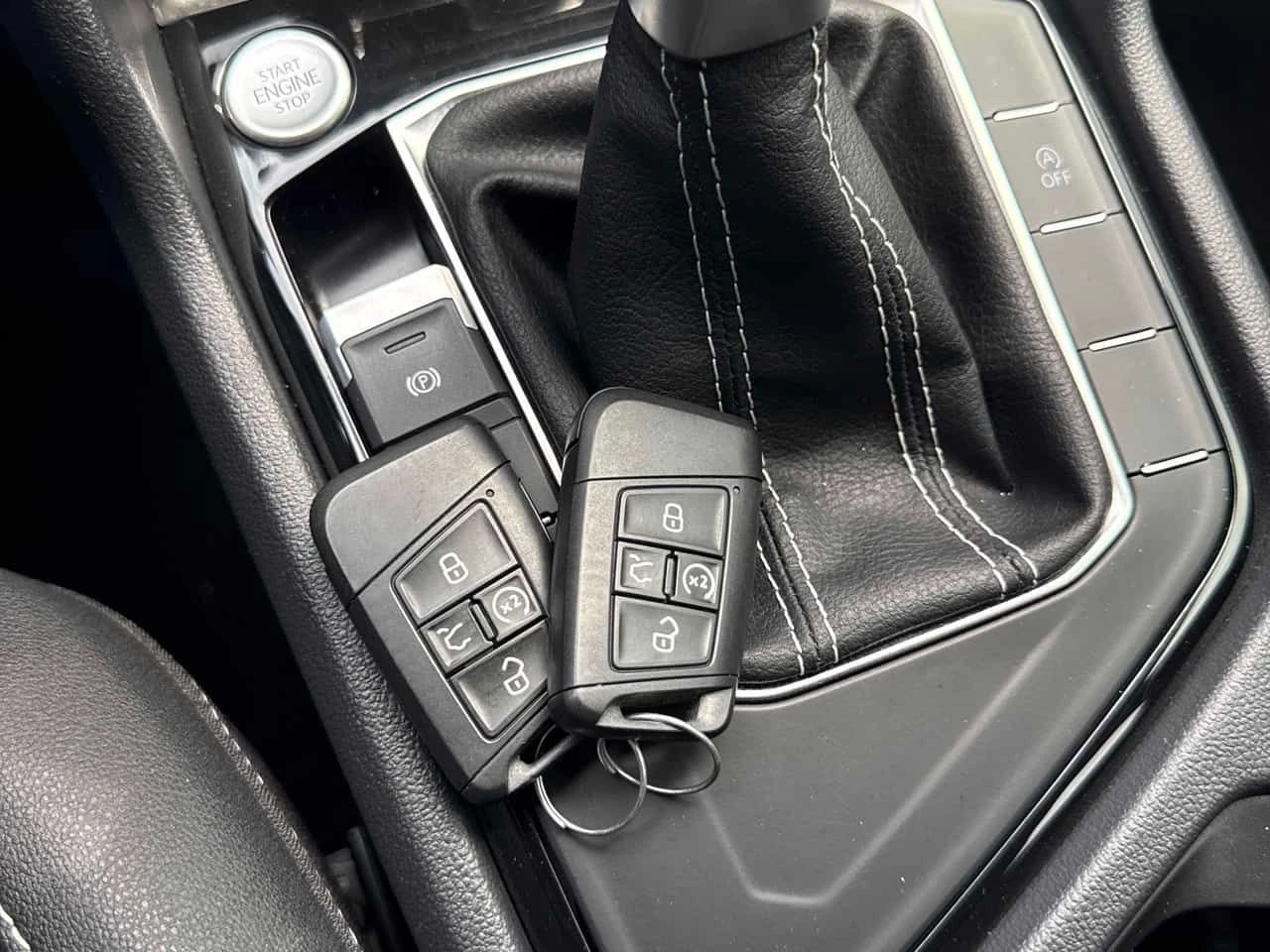 VW Taos * Comfortline * CARFAX * 2 КЛЮЧА * KEYLESS * , снимка 11 - Автомобили и джипове - 54630636
