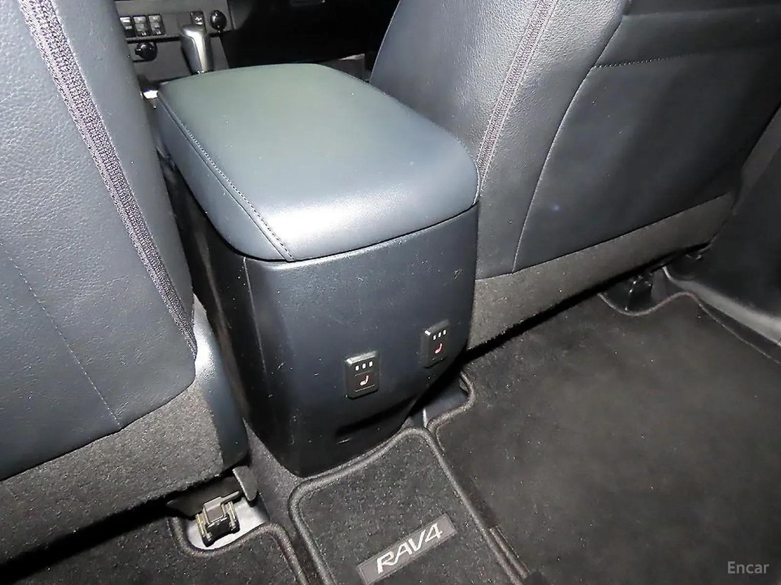 Toyota Rav4, снимка 15 - Автомобили и джипове - 55003191