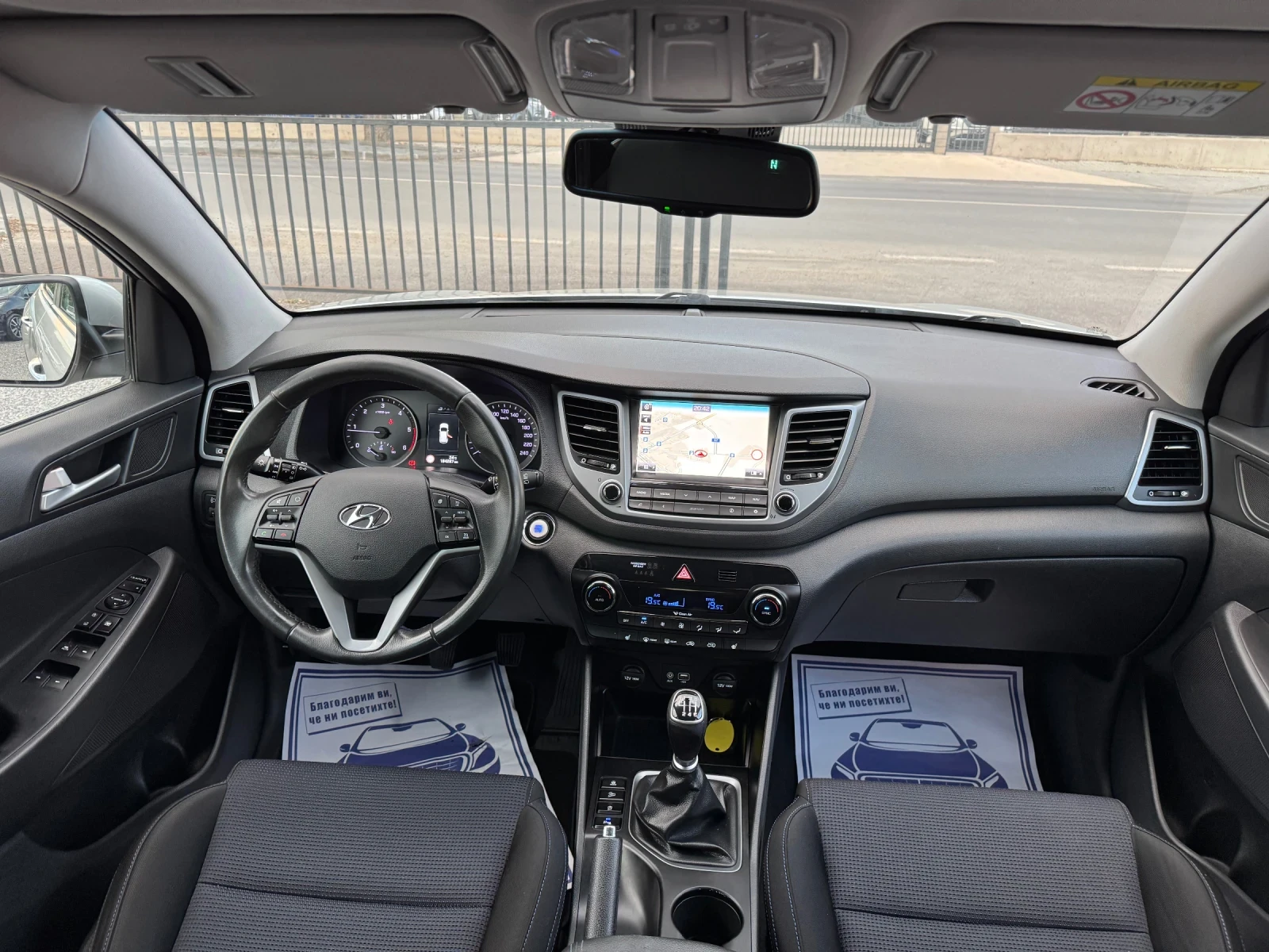 Hyundai Tucson 1.7CRDI NAVI!! CAMERA!! Keyless!! Line assist!! E6, снимка 13 - Автомобили и джипове - 55253115