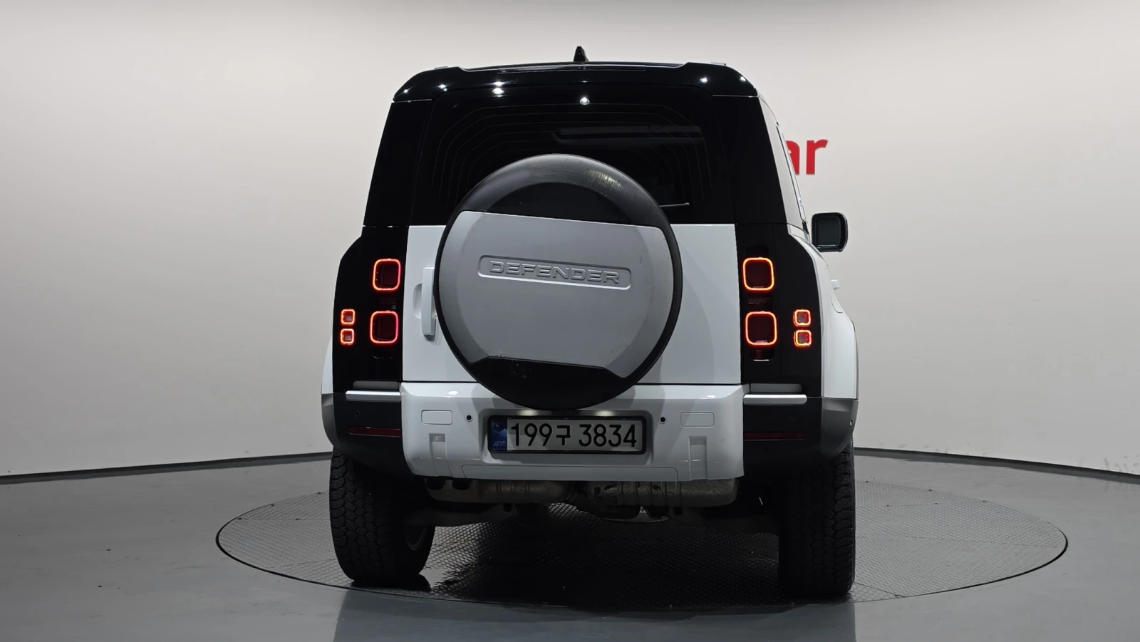 Land Rover Defender D240* BLIND SPOT* 360* ЛЮК* ПОДГРЕВ ВОЛАН* КРАЙНА , снимка 4 - Автомобили и джипове - 55383892
