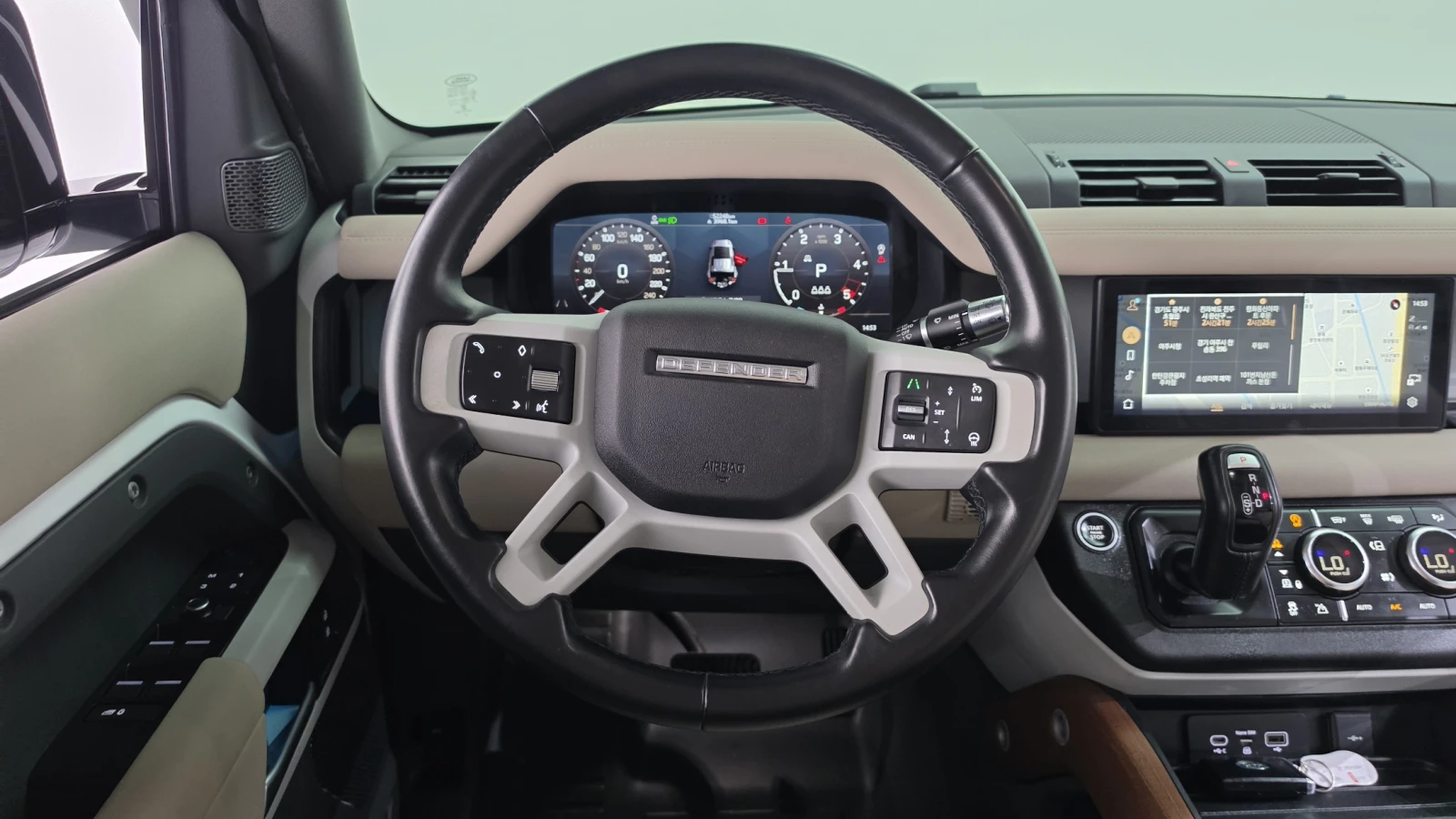 Land Rover Defender D240* BLIND SPOT* 360* ЛЮК* ПОДГРЕВ ВОЛАН* КРАЙНА , снимка 14 - Автомобили и джипове - 55383892