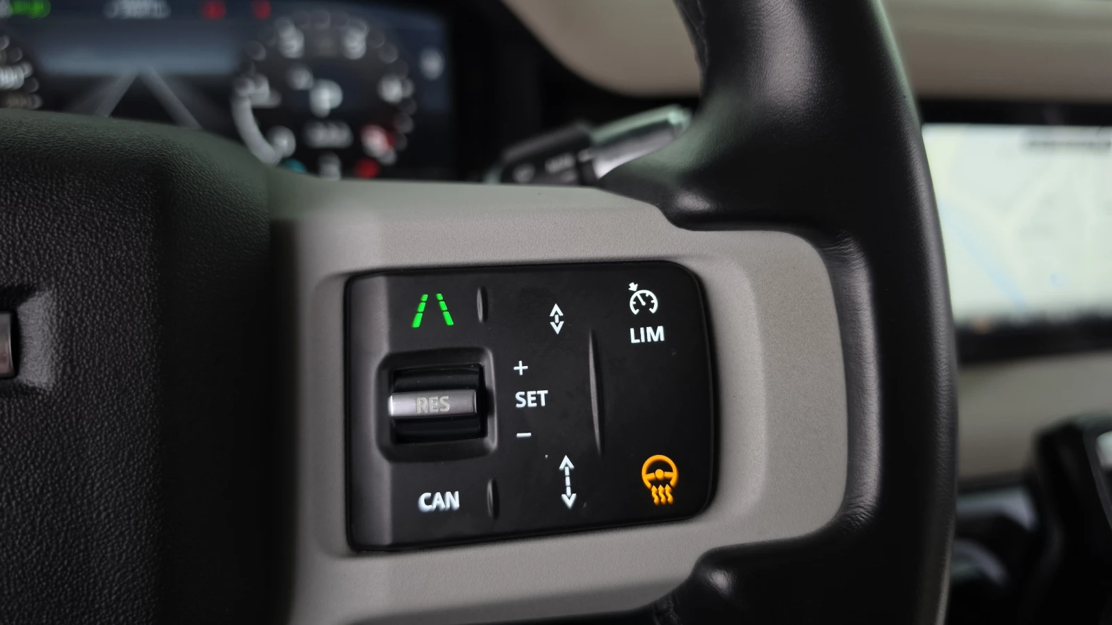 Land Rover Defender D240* BLIND SPOT* 360* ЛЮК* ПОДГРЕВ ВОЛАН* КРАЙНА , снимка 16 - Автомобили и джипове - 55383892
