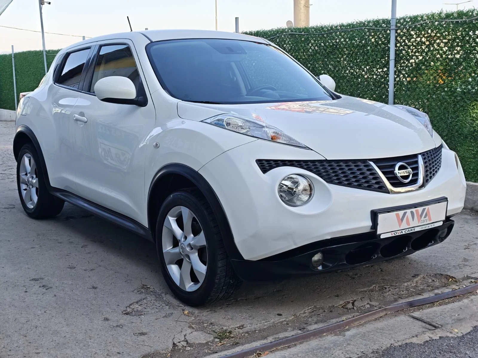 Nissan Juke 1.6 бензин газ, снимка 3 - Автомобили и джипове - 55741348
