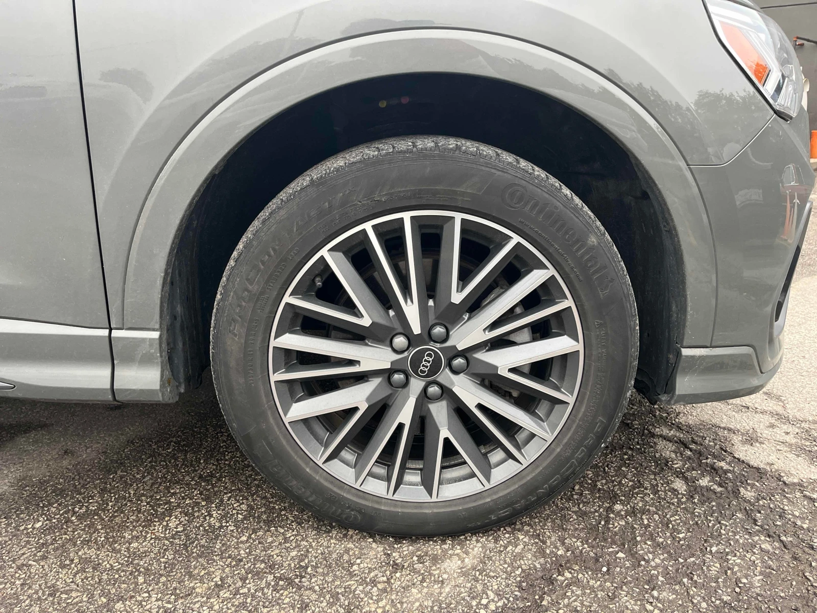 Audi Q3 Progressiv / NARDO GREY / DISTRONIC / CARFAX , снимка 7 - Автомобили и джипове - 55897034