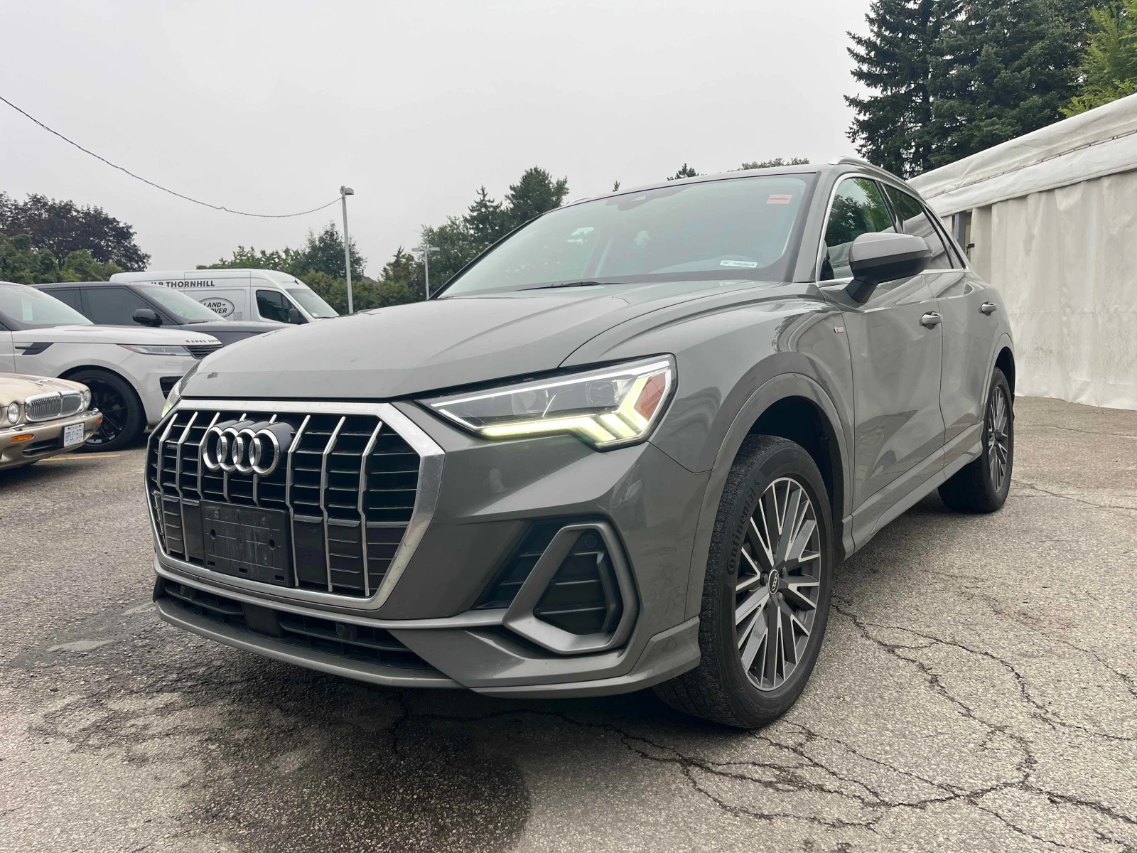 Audi Q3 Progressiv / NARDO GREY / DISTRONIC / CARFAX 