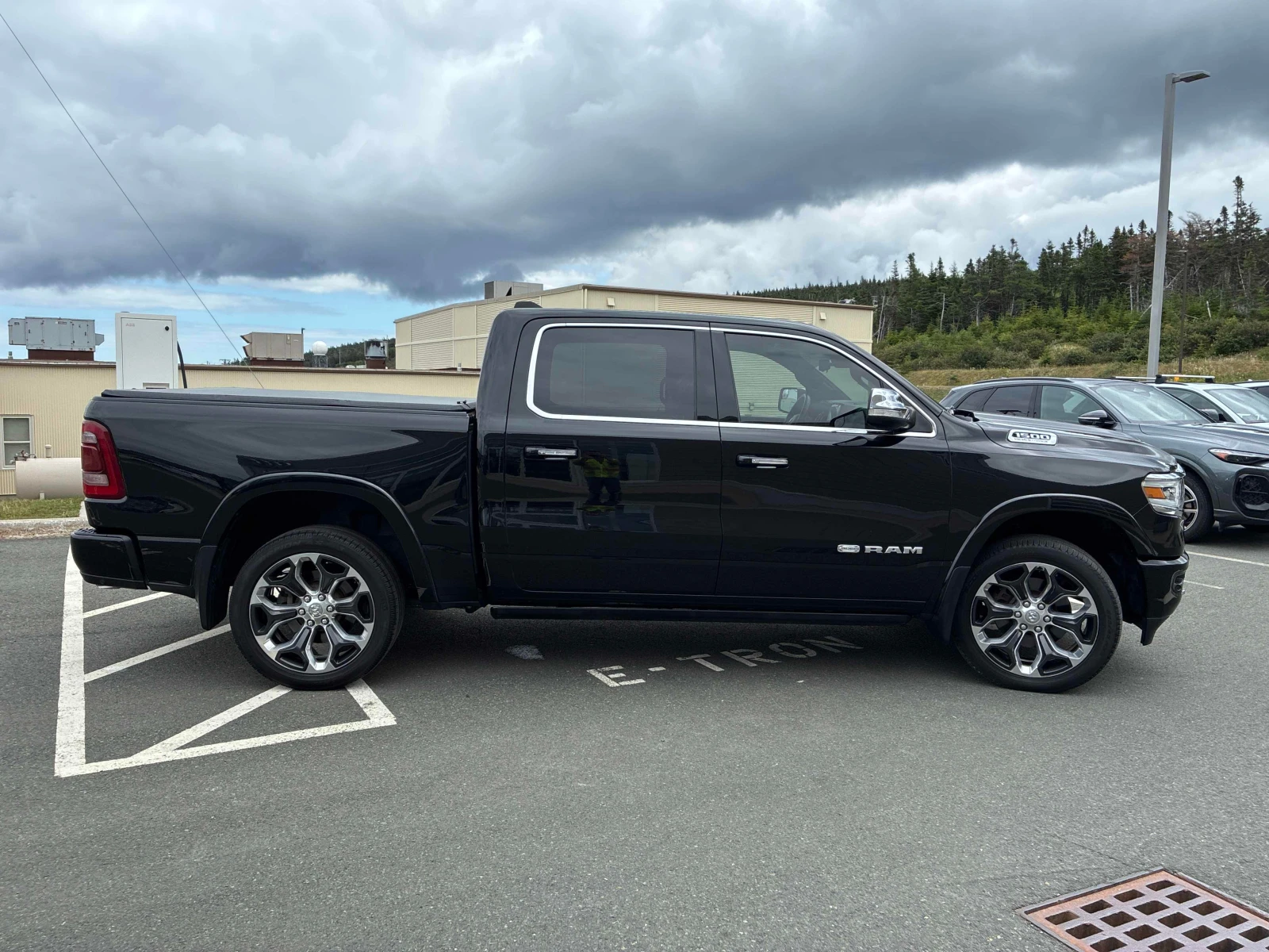 Dodge RAM 1500 Limited Longhorn / 360 / Обдухване / Carfax, снимка 3 - Автомобили и джипове - 55986803