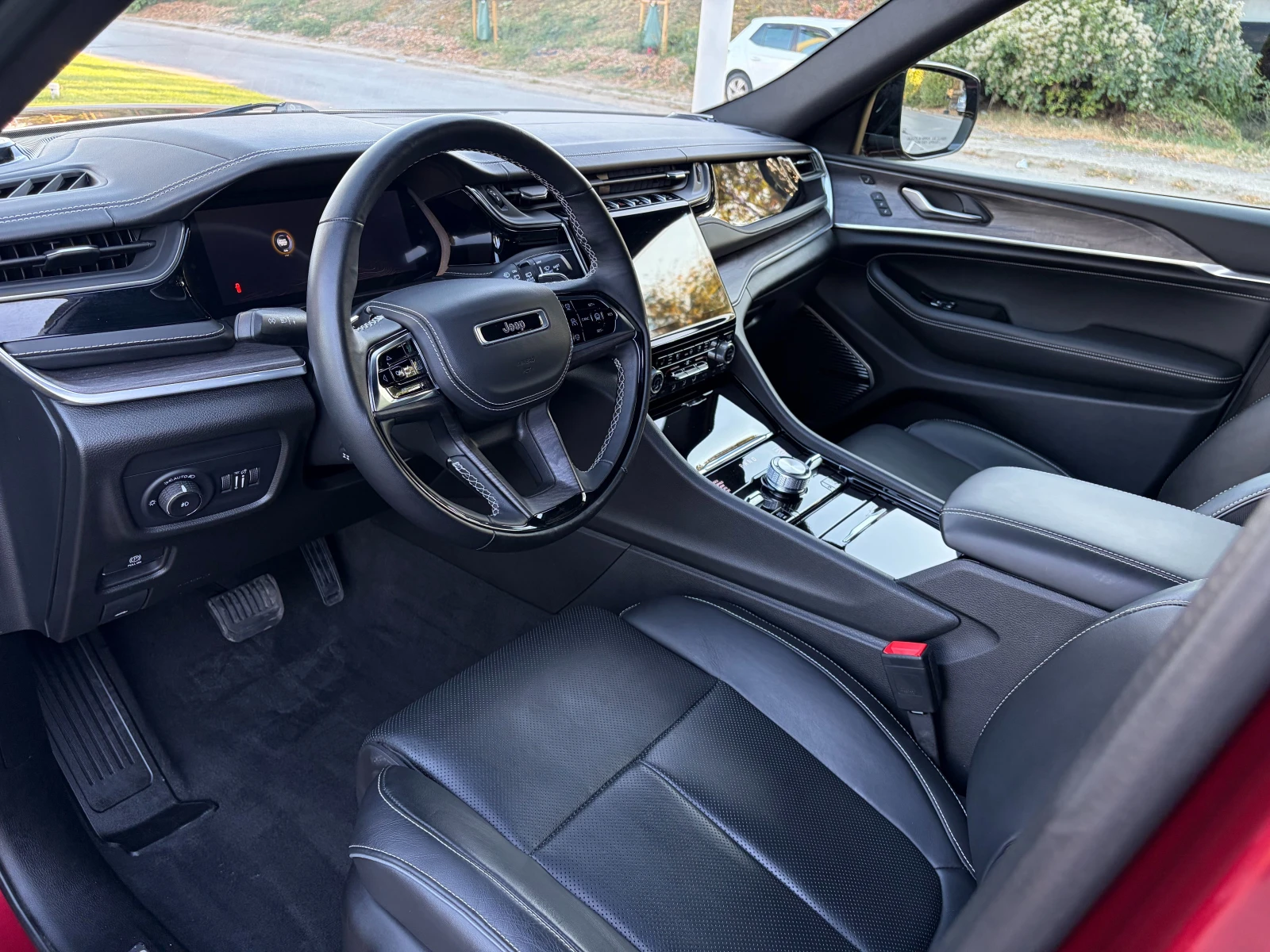 Jeep Grand cherokee 5.7Hemi/55хил.км/FULL/NIGHT VISION/360, снимка 11 - Автомобили и джипове - 56318151