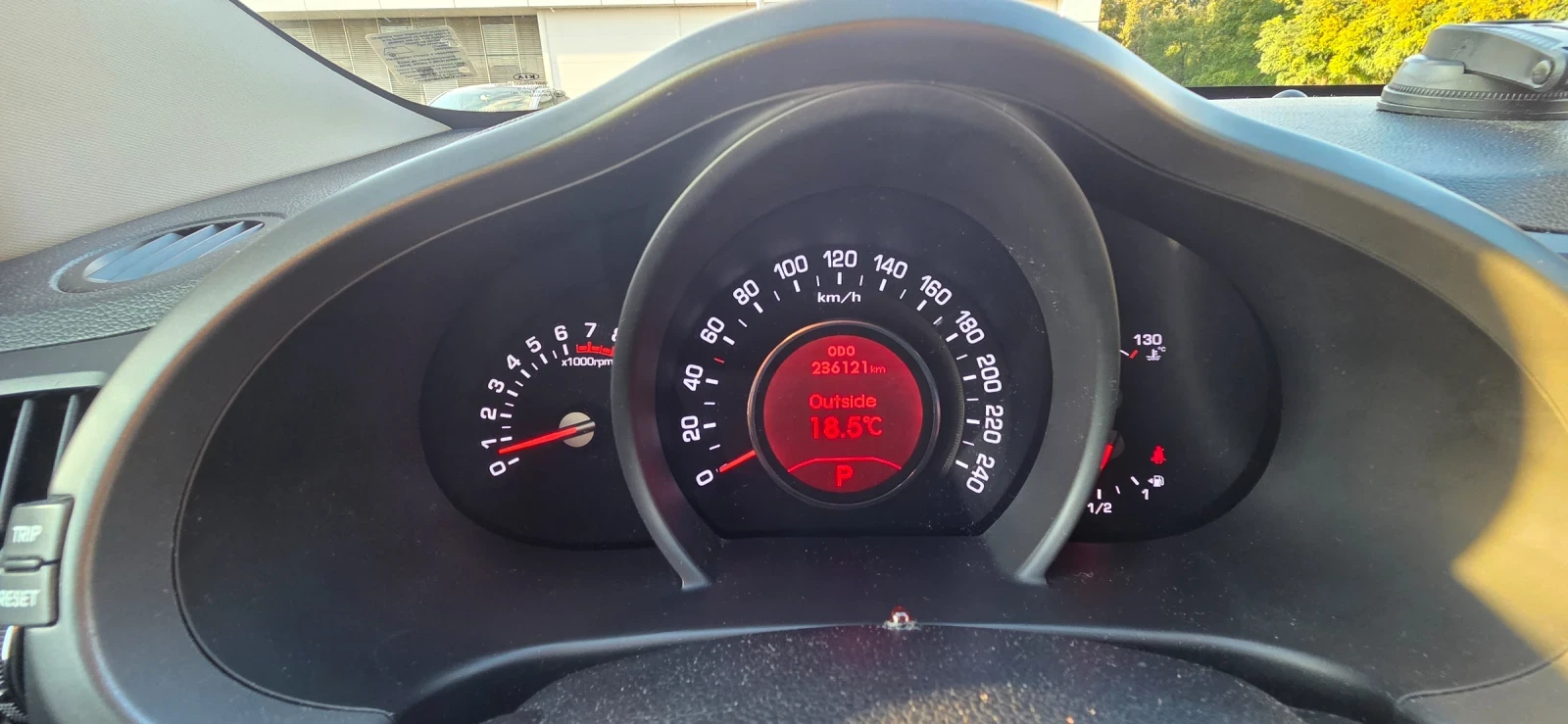 Kia Sportage, снимка 6 - Автомобили и джипове - 56357236