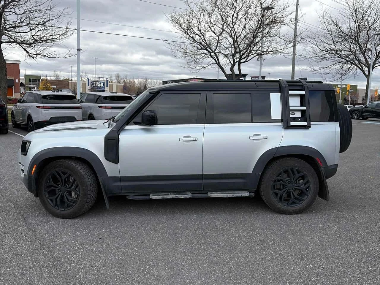 Land Rover Defender * HSE * CARFAX * , снимка 2 - Автомобили и джипове - 56742348