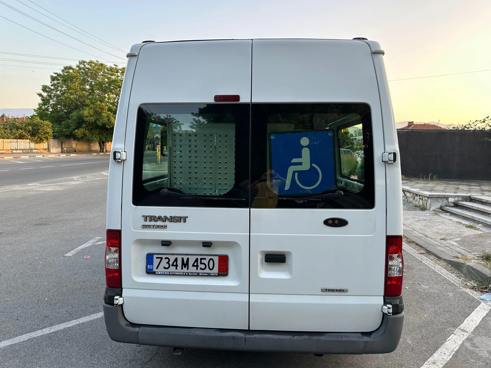 Ford Transit 2.2 8+ 1 двоен климатик - изображение 5