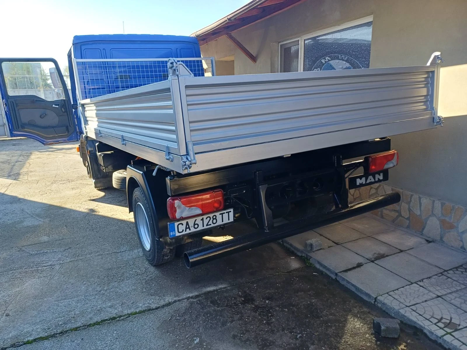 Man 8.180 | Mobile.bg   2