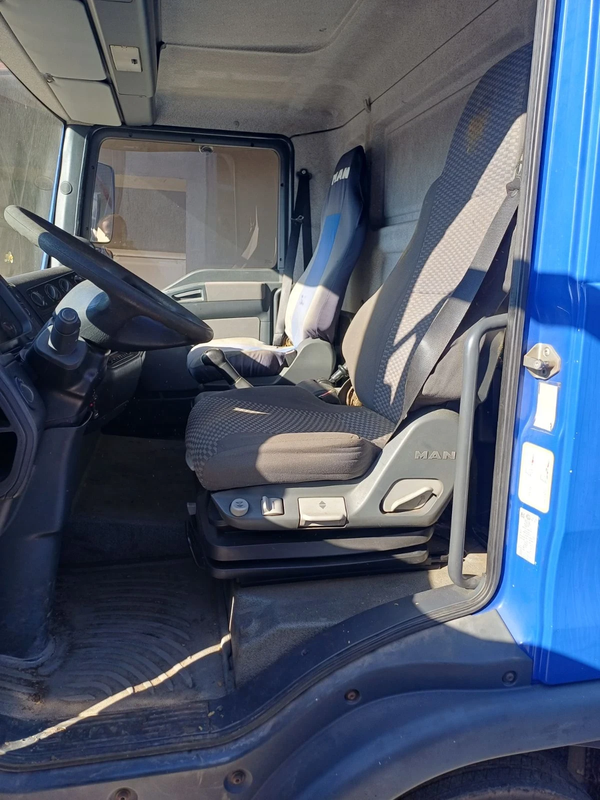 Man 8.180 | Mobile.bg   4