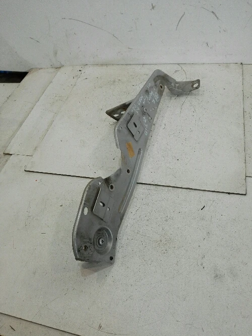 Водач предна броня десен Сааб 9-5