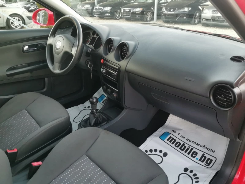 Seat Ibiza 1.2 КЛИМАТИК РЕАЛНИ КИЛОМЕТРИ, снимка 11 - Автомобили и джипове - 39219667