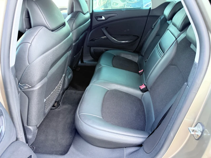 Citroen C5 2.0hdi 136k* Exclusive* NOVA!!!* UNIKAT* , снимка 7 - Автомобили и джипове - 40911810