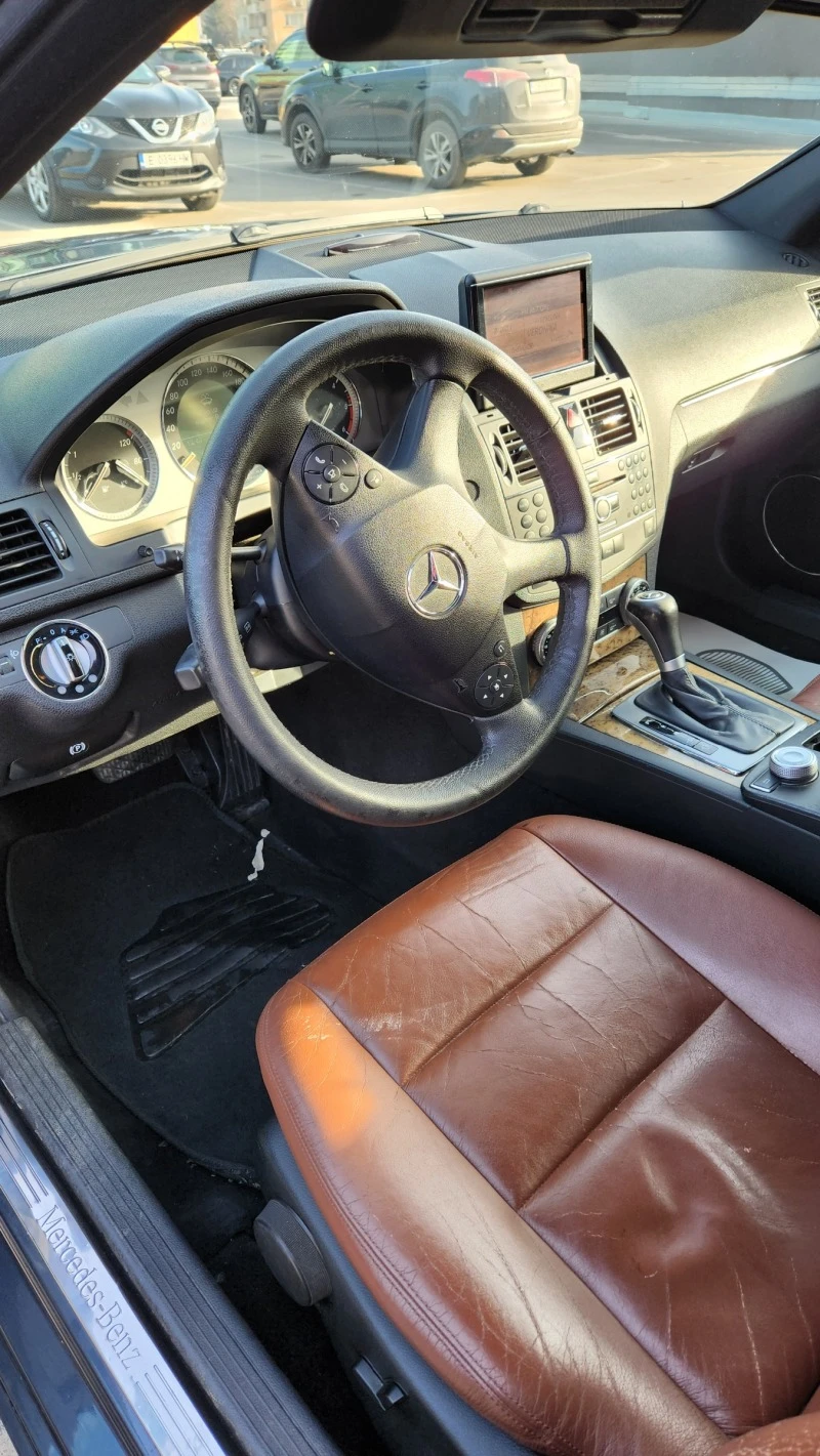 Mercedes-Benz C 220, снимка 7 - Автомобили и джипове - 46646945