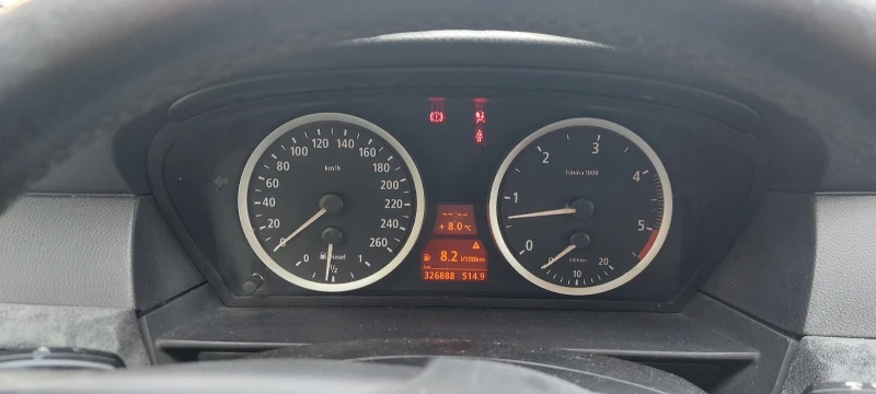 BMW 525, снимка 11 - Автомобили и джипове - 48416372