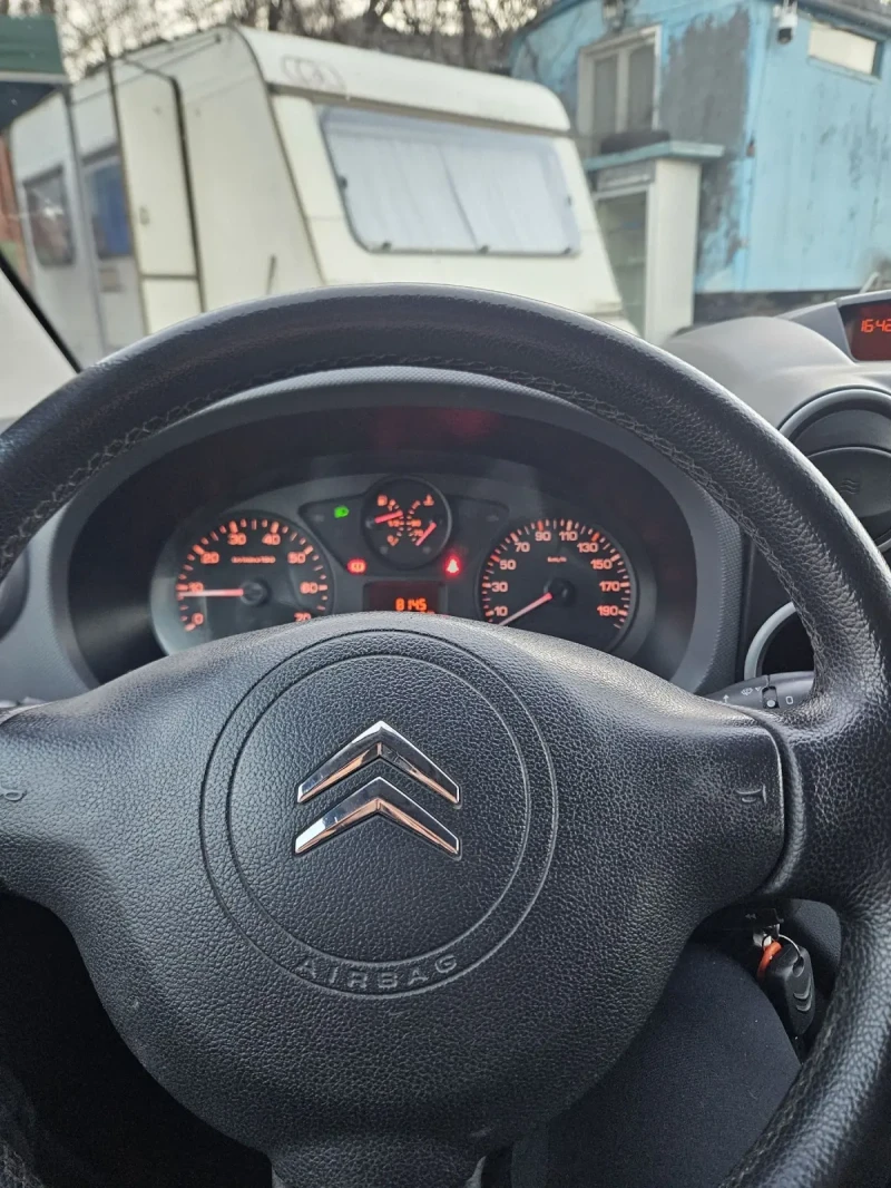 Citroen Berlingo 1.6 HDI Face Lift, снимка 7 - Автомобили и джипове - 48558869